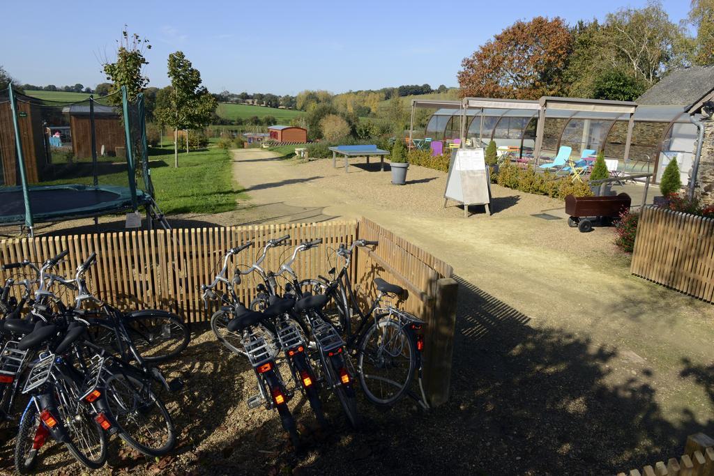 Les Roulottes & Cottages Du Moulin Chenille-Change ภายนอก รูปภาพ