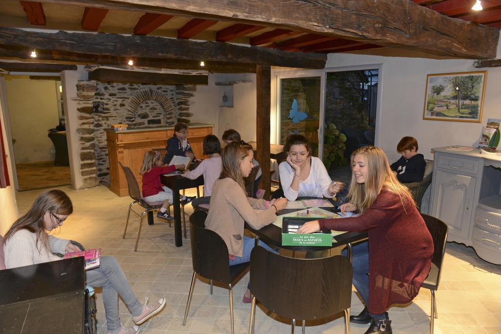 Les Roulottes & Cottages Du Moulin Chenille-Change ภายนอก รูปภาพ