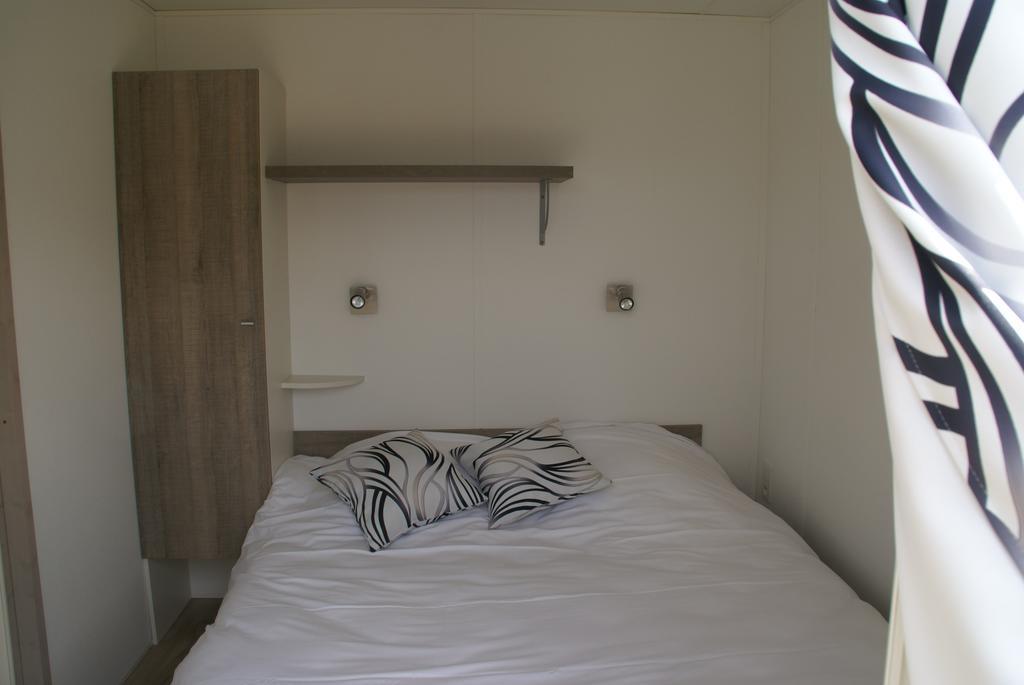 Les Roulottes & Cottages Du Moulin Chenille-Change ห้อง รูปภาพ