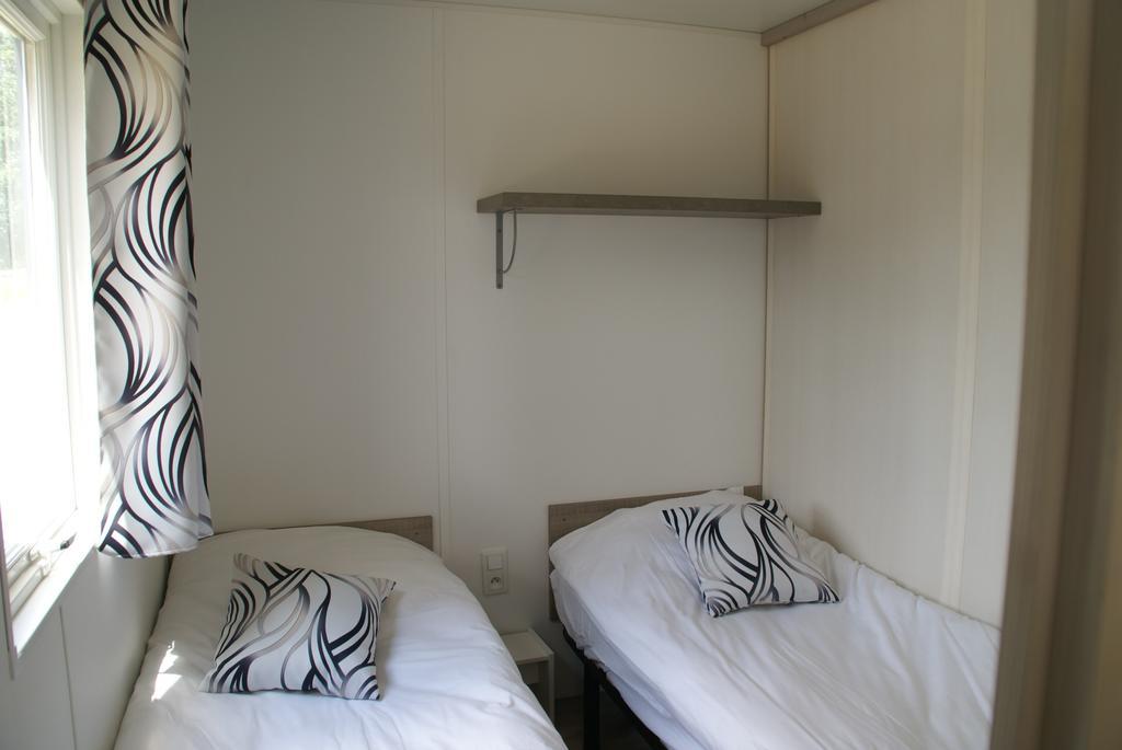 Les Roulottes & Cottages Du Moulin Chenille-Change ห้อง รูปภาพ