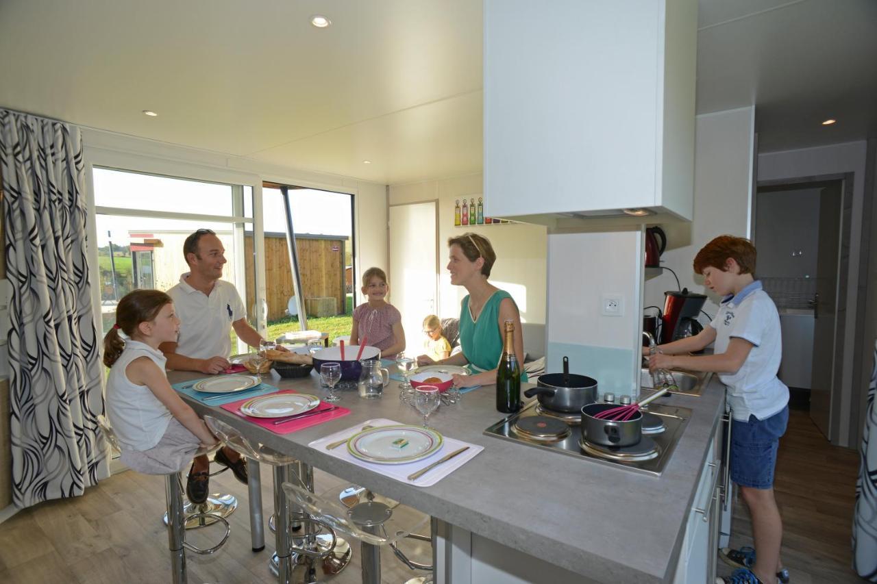 Les Roulottes & Cottages Du Moulin Chenille-Change ภายนอก รูปภาพ
