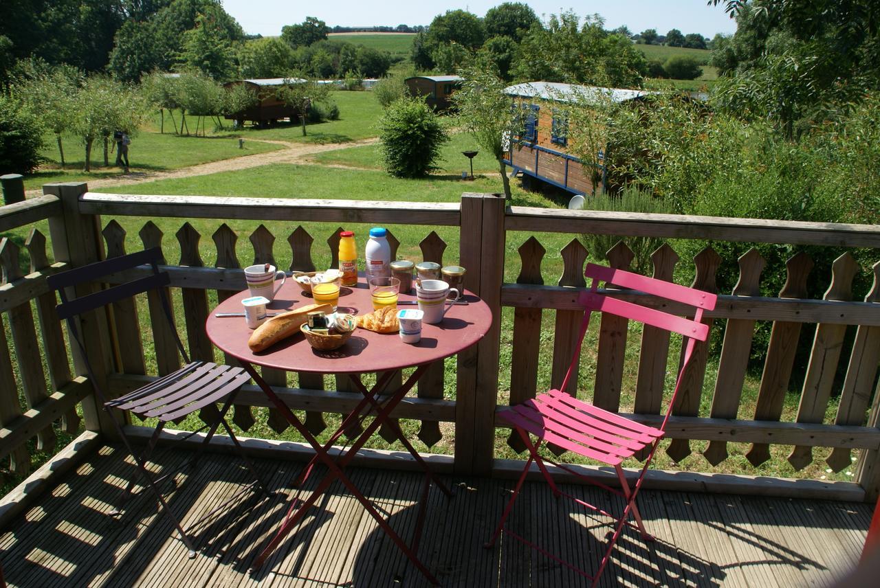 Les Roulottes & Cottages Du Moulin Chenille-Change ภายนอก รูปภาพ